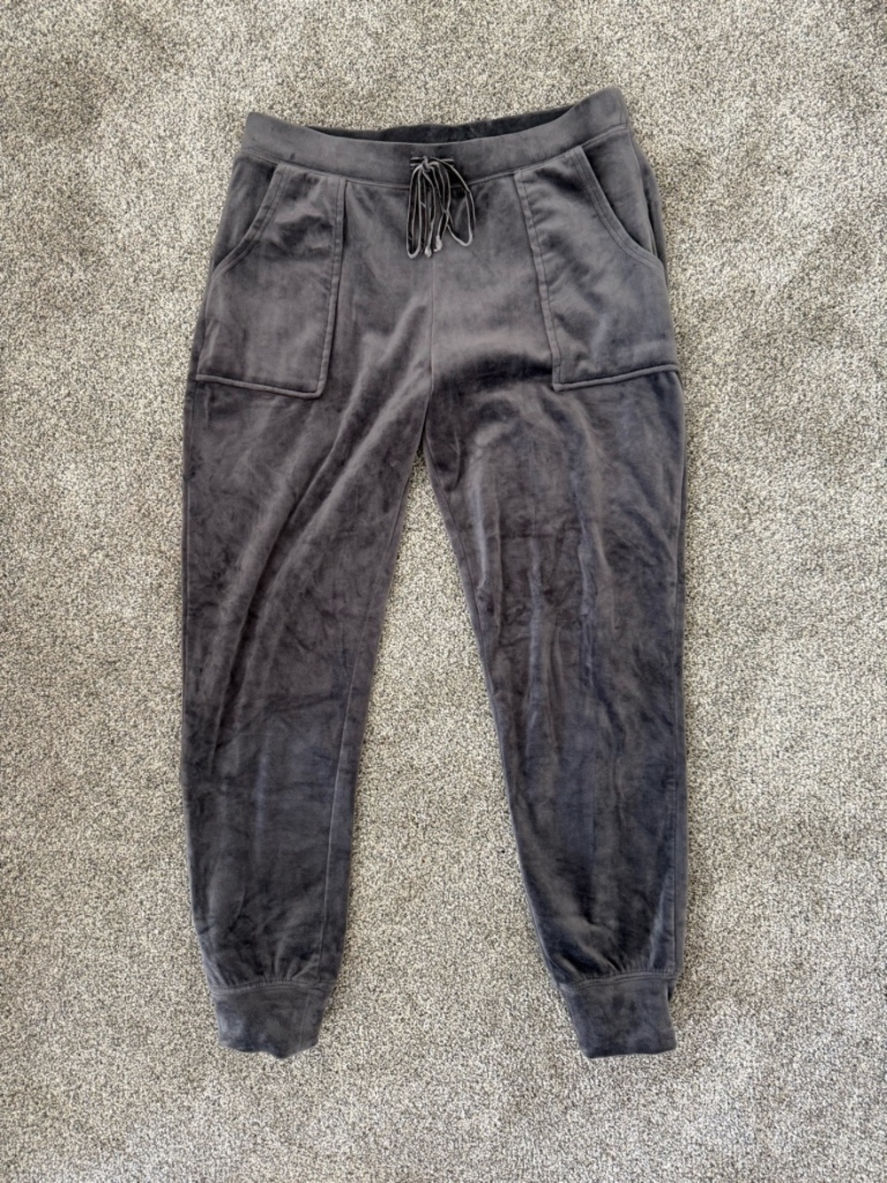✨ Cynthia Rowley Charcoal Gray Velour Joggers ✨